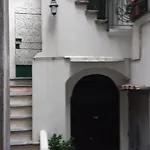 Alojamento de Acomodação e Pequeno-almoço Serendipity Salerno
